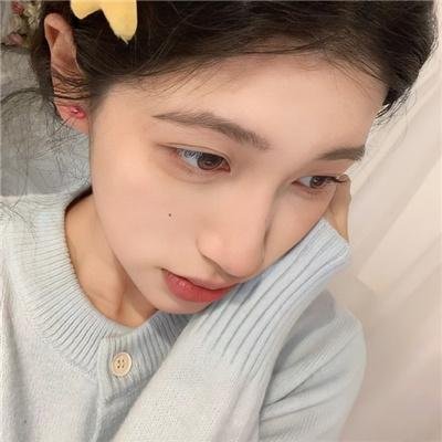 黑夜中的玻璃人偶